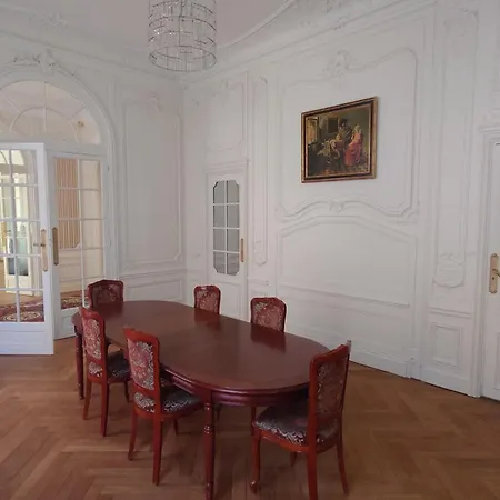 Apartment Haussmannien Face Aux Halles *