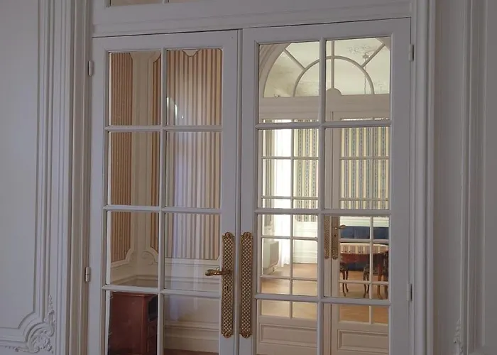 Haussmannien Face Aux Halles Apartment Beziers