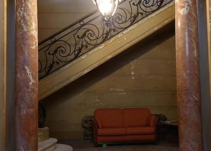 Apartment Haussmannien Face Aux Halles Beziers